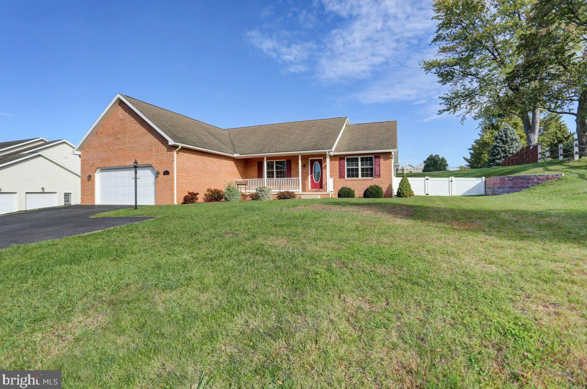 8397 Stottlemyer Rd, Roadside, PA 17268-9214
