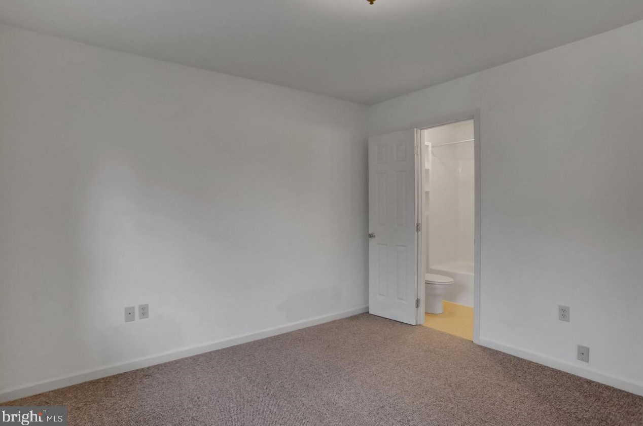 6084 Lincoln Way, Chambersburg PA  17202-8667 exterior