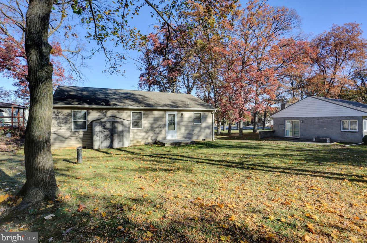 6084 Lincoln Way, Chambersburg PA  17202-8667 exterior