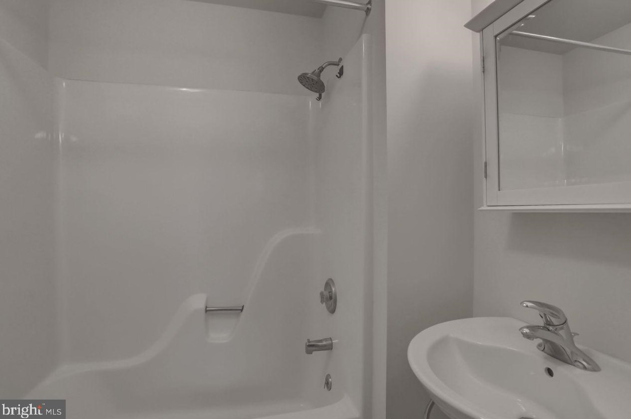 6084 Lincoln Way, Chambersburg PA  17202-8667 exterior