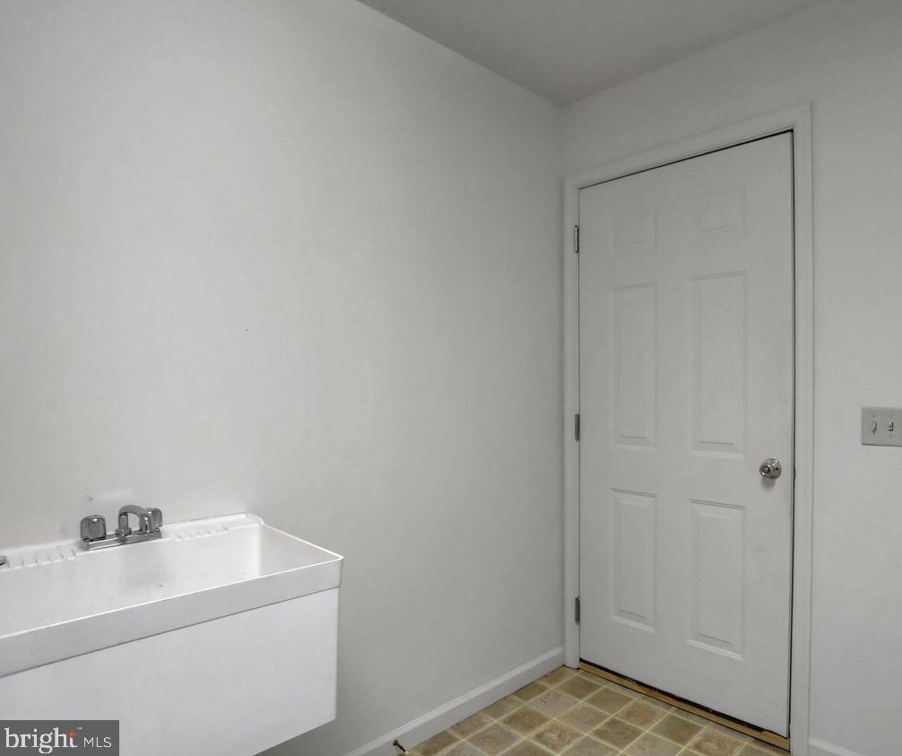 6084 Lincoln Way, Chambersburg PA  17202-8667 exterior