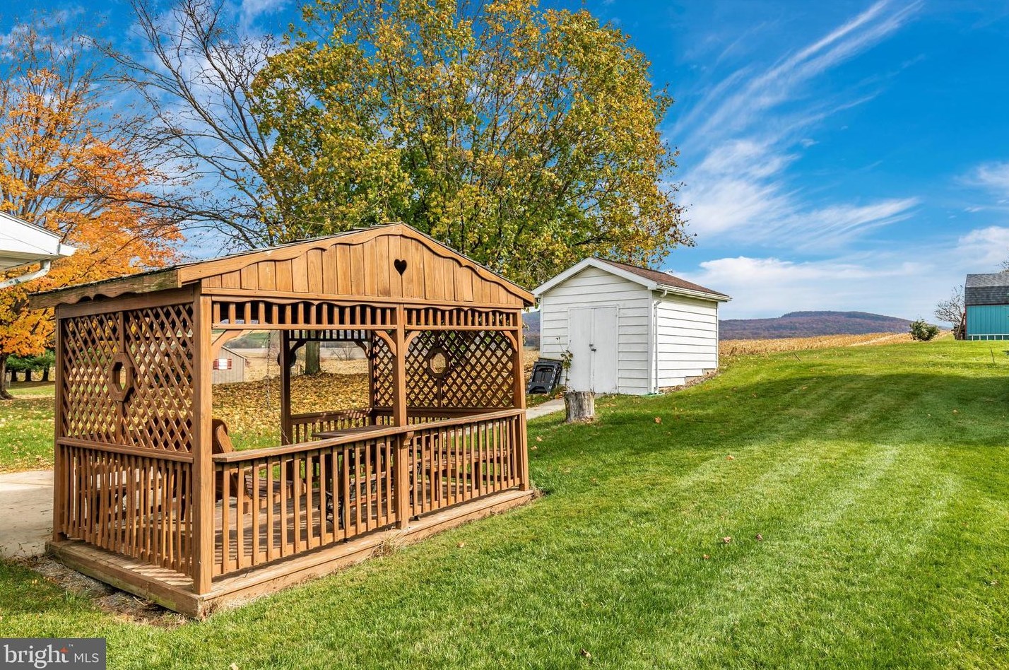 3346 Interchange Dr, Chambersburg PA  17202-9743 exterior