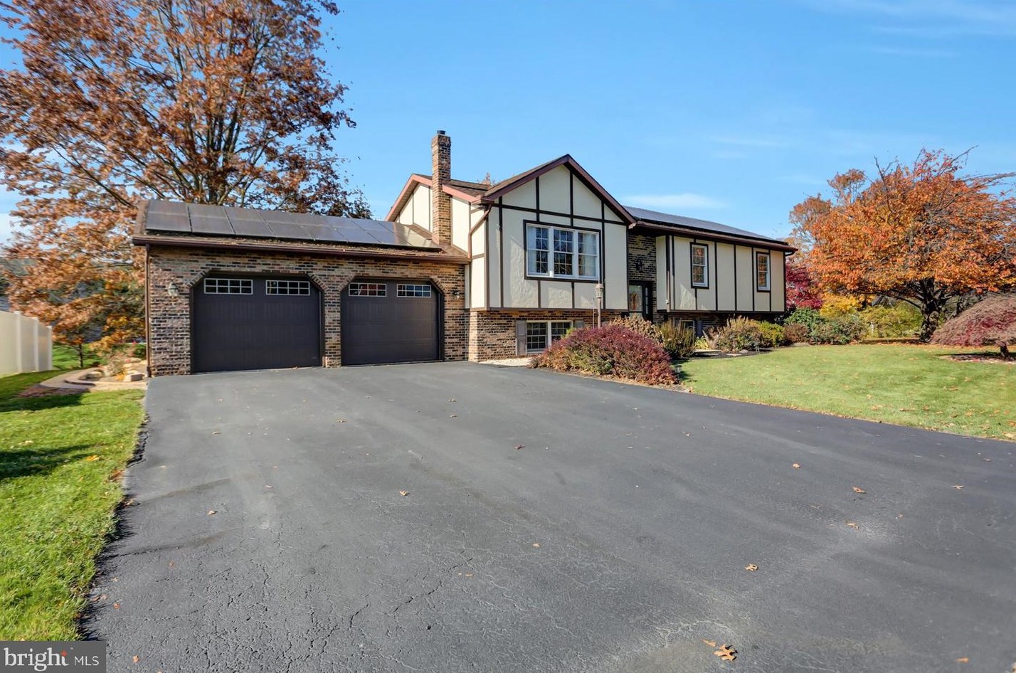 110 Logan Ln, Lees Cross Roads, PA 17257