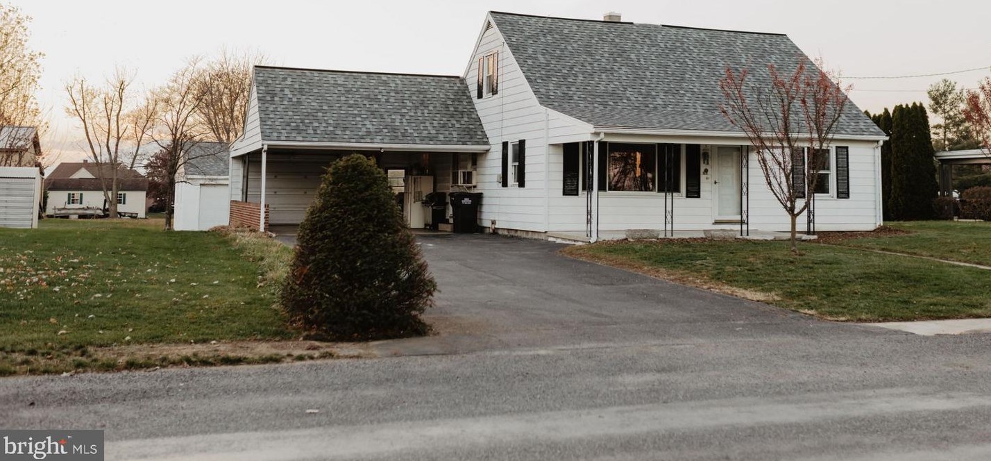 65 Coble Rd, Saint Thomas, PA 17252-9619