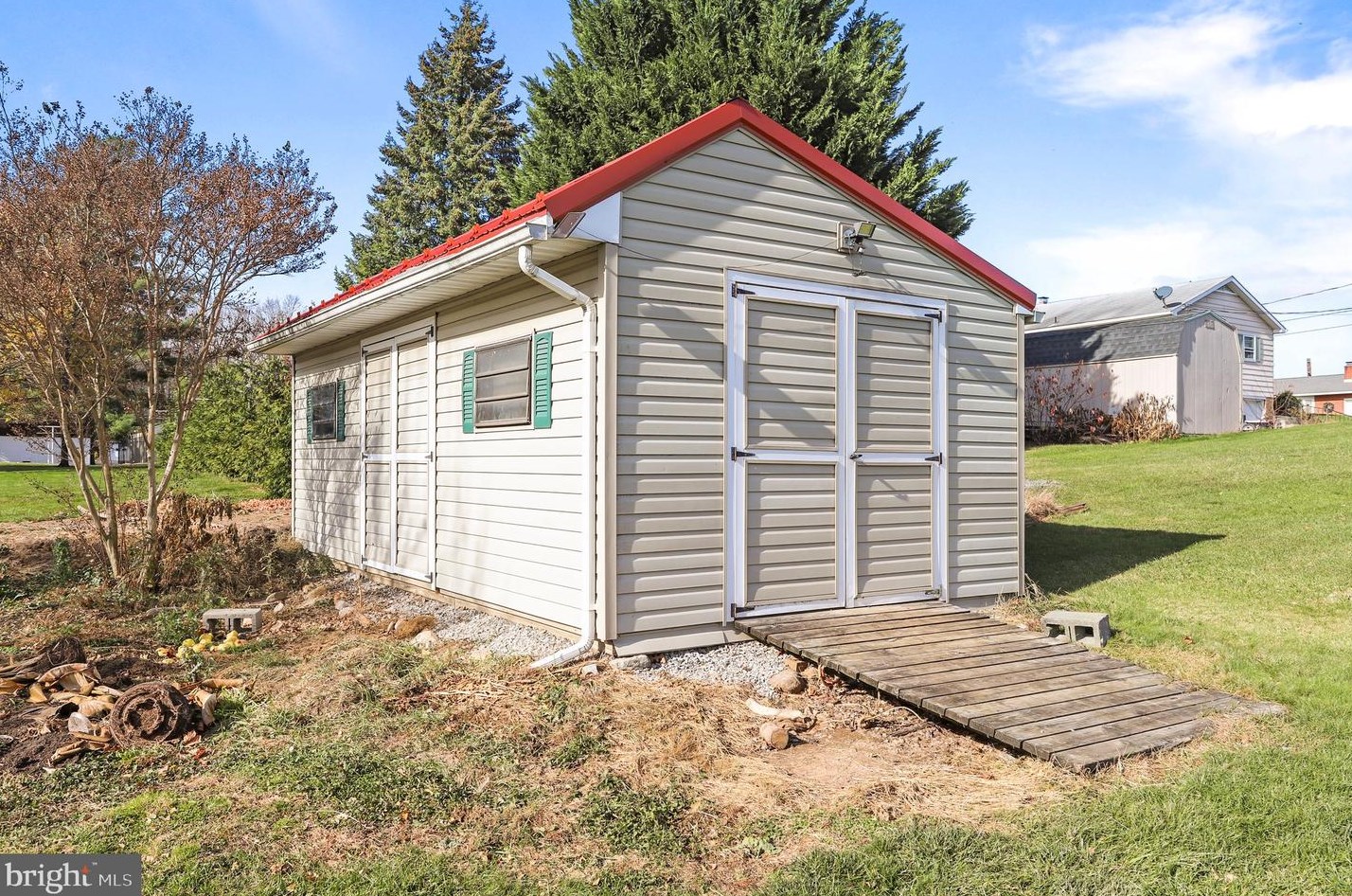 1541 Linden Rd, Chambersburg PA  17202-8810 exterior