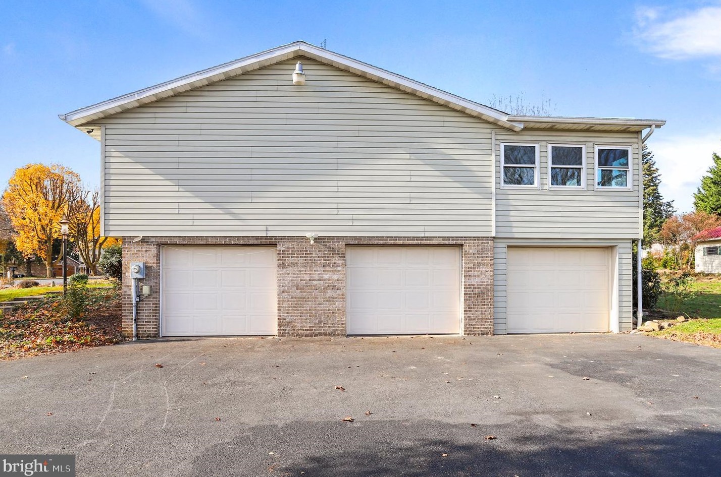 1541 Linden Rd, Chambersburg PA  17202-8810 exterior