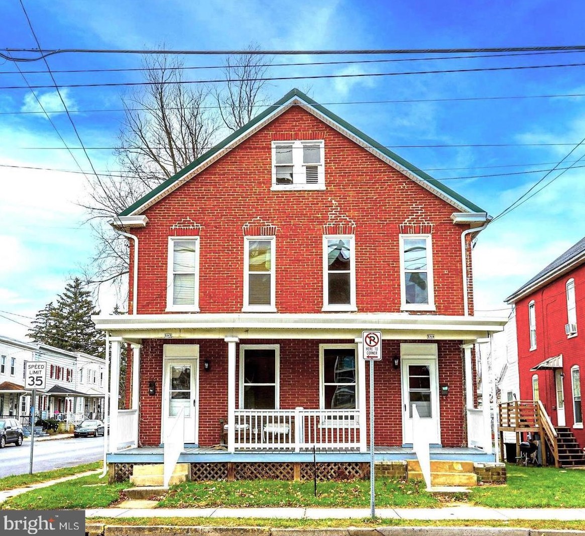 589 2nd St, Chambersburg, PA 17201-3577