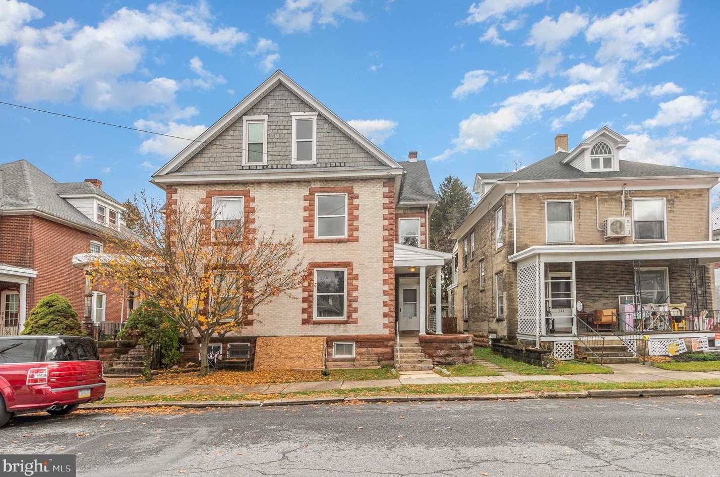 528 Poplar Ave, Chambersburg, PA 17201-1155