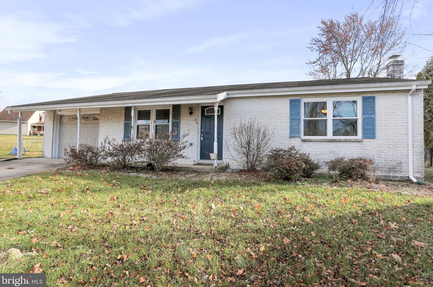 84 Roosevelt Arms Ct, Chambersburg, PA 17201-8231