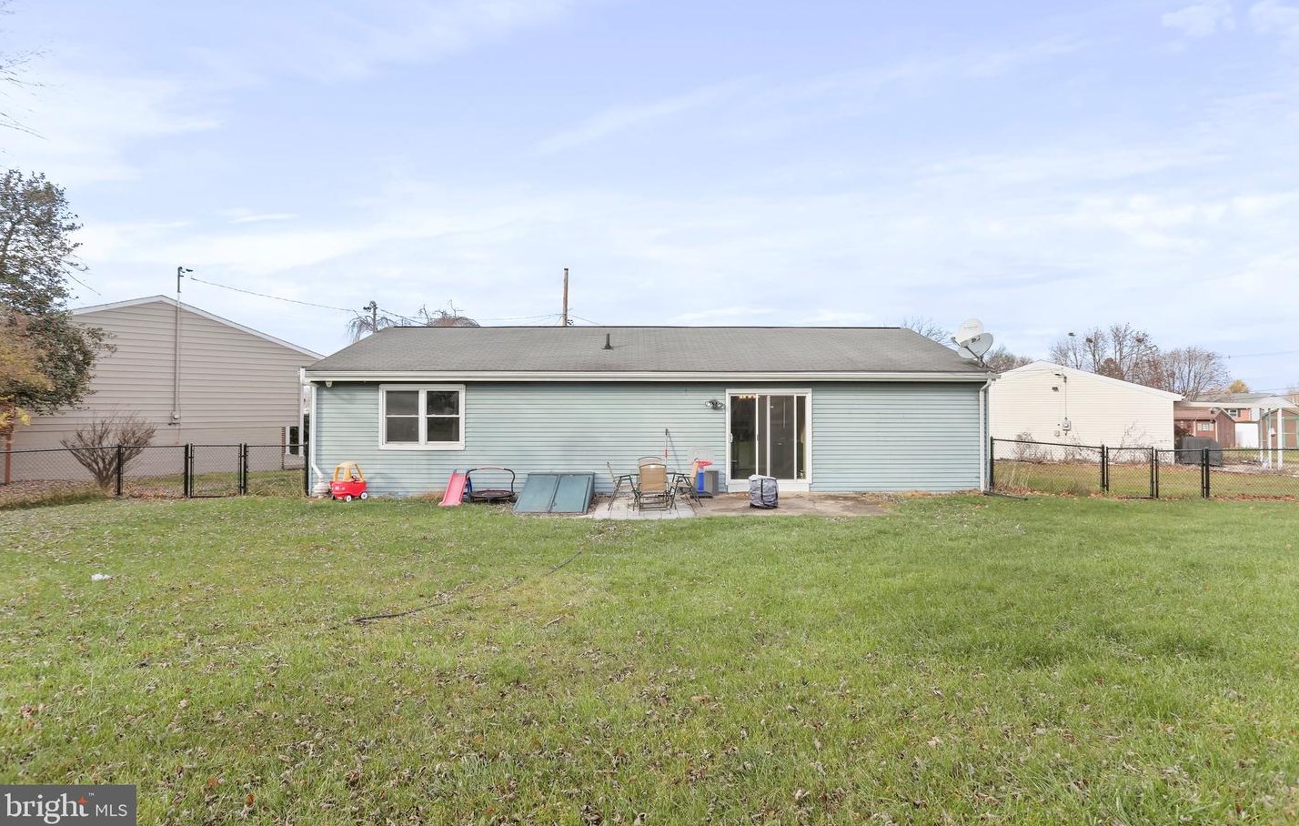 84 Roosevelt Arms Ct, Chambersburg PA  17201-8231 exterior