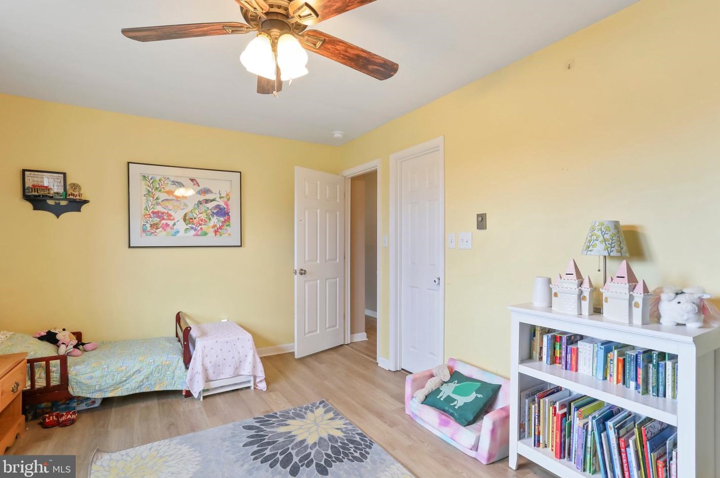 84 Roosevelt Arms Ct, Chambersburg PA  17201-8231 exterior