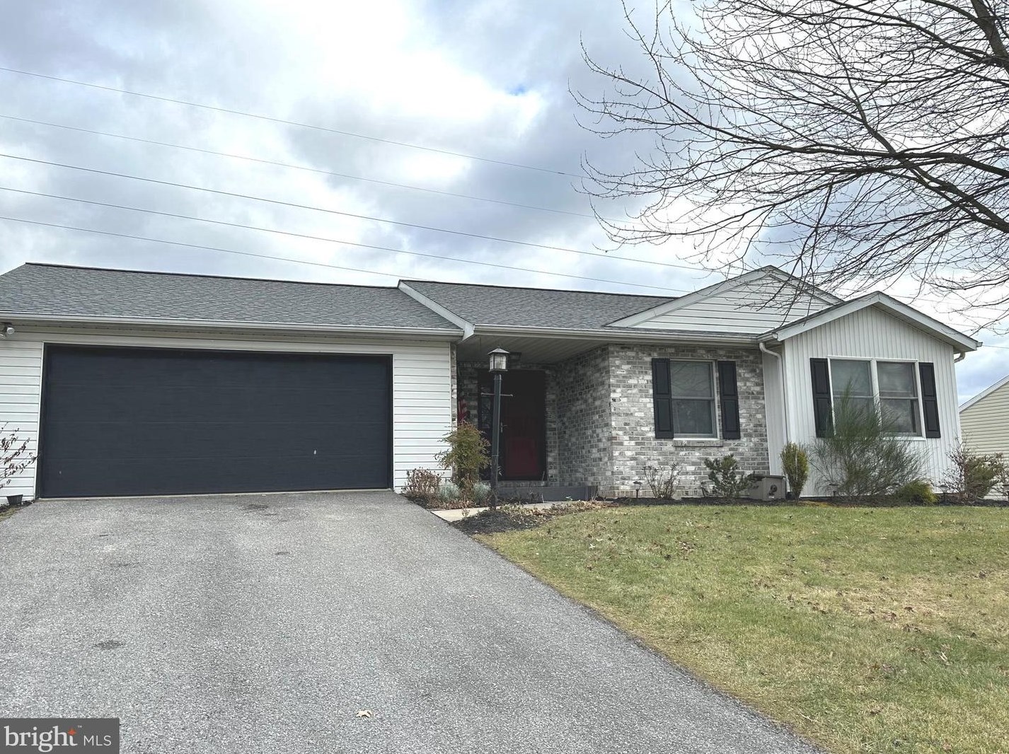 644 Greenfield Dr, Chambersburg, PA 17202-8149