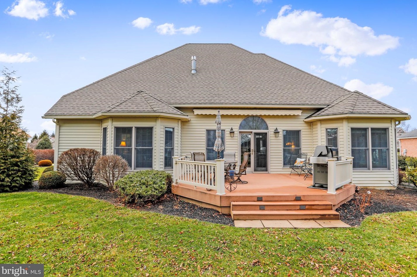 6340 Medina Ridge Dr, Fayetteville PA  17222-9435 exterior