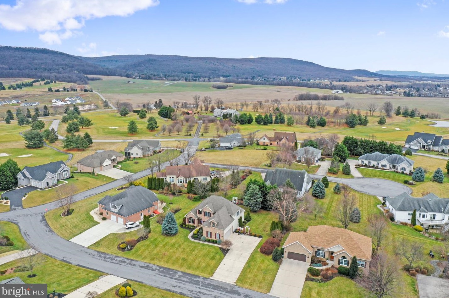 6340 Medina Ridge Dr, Fayetteville PA  17222-9435 exterior