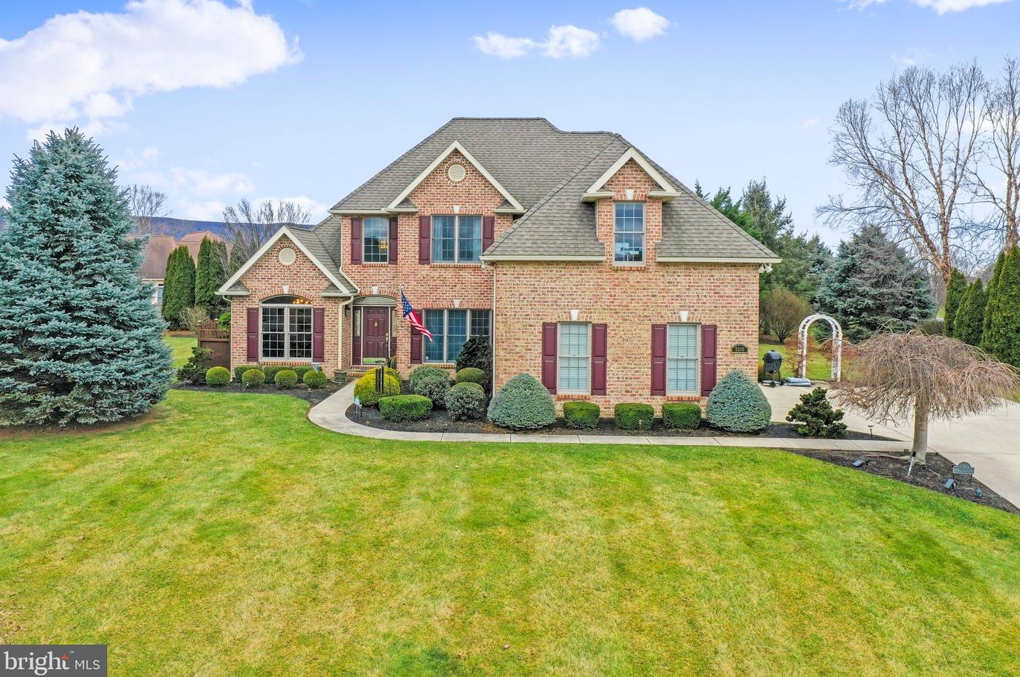 6340 Medina Ridge Dr, Fayetteville PA  17222-9435 exterior