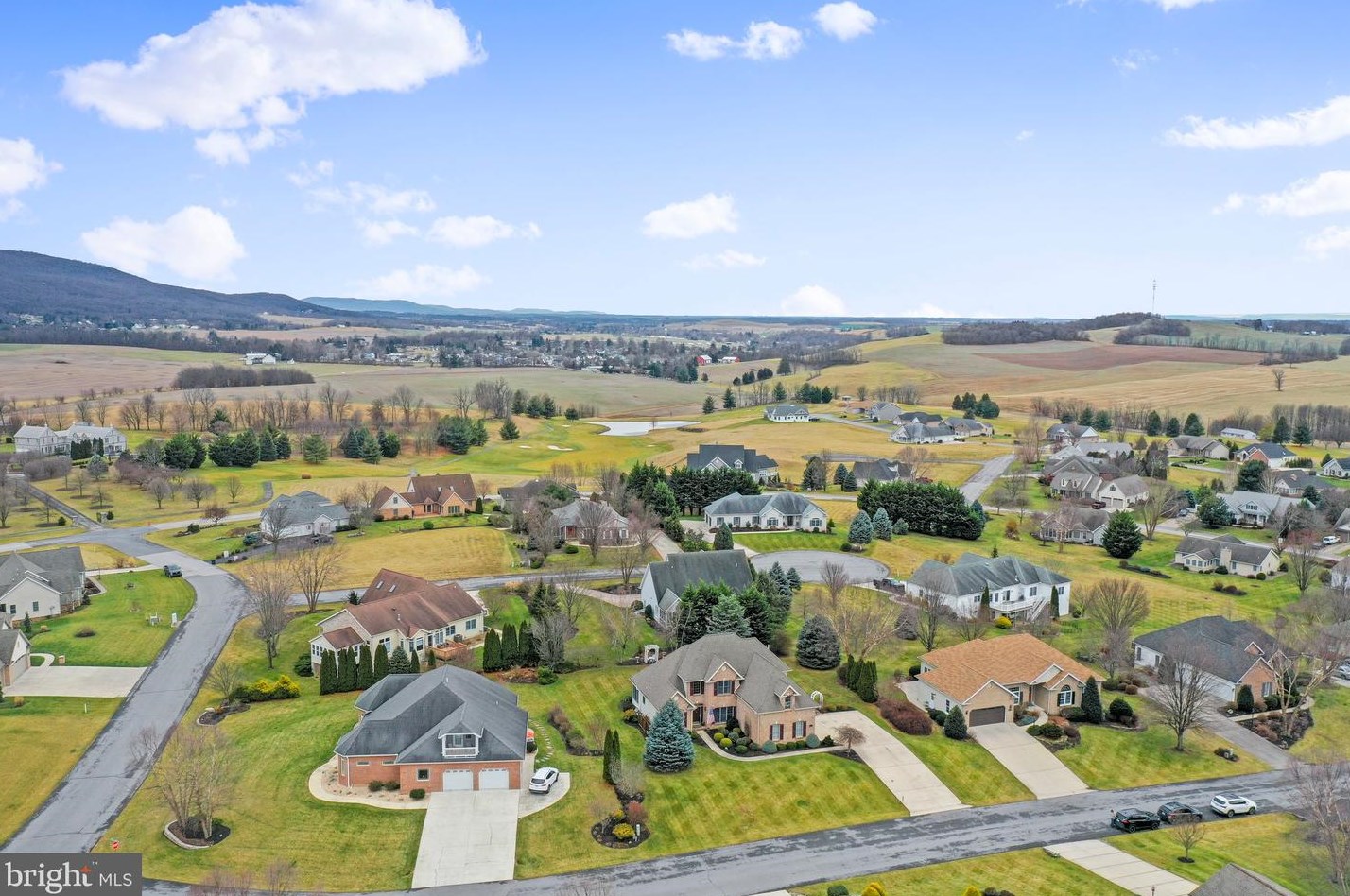 6340 Medina Ridge Dr, Fayetteville PA  17222-9435 exterior