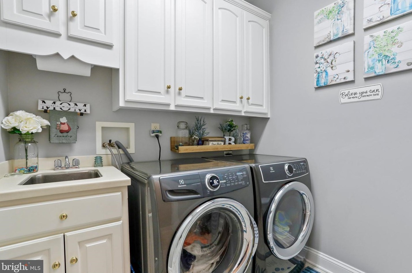 6340 Medina Ridge Dr, Fayetteville PA  17222-9435 exterior