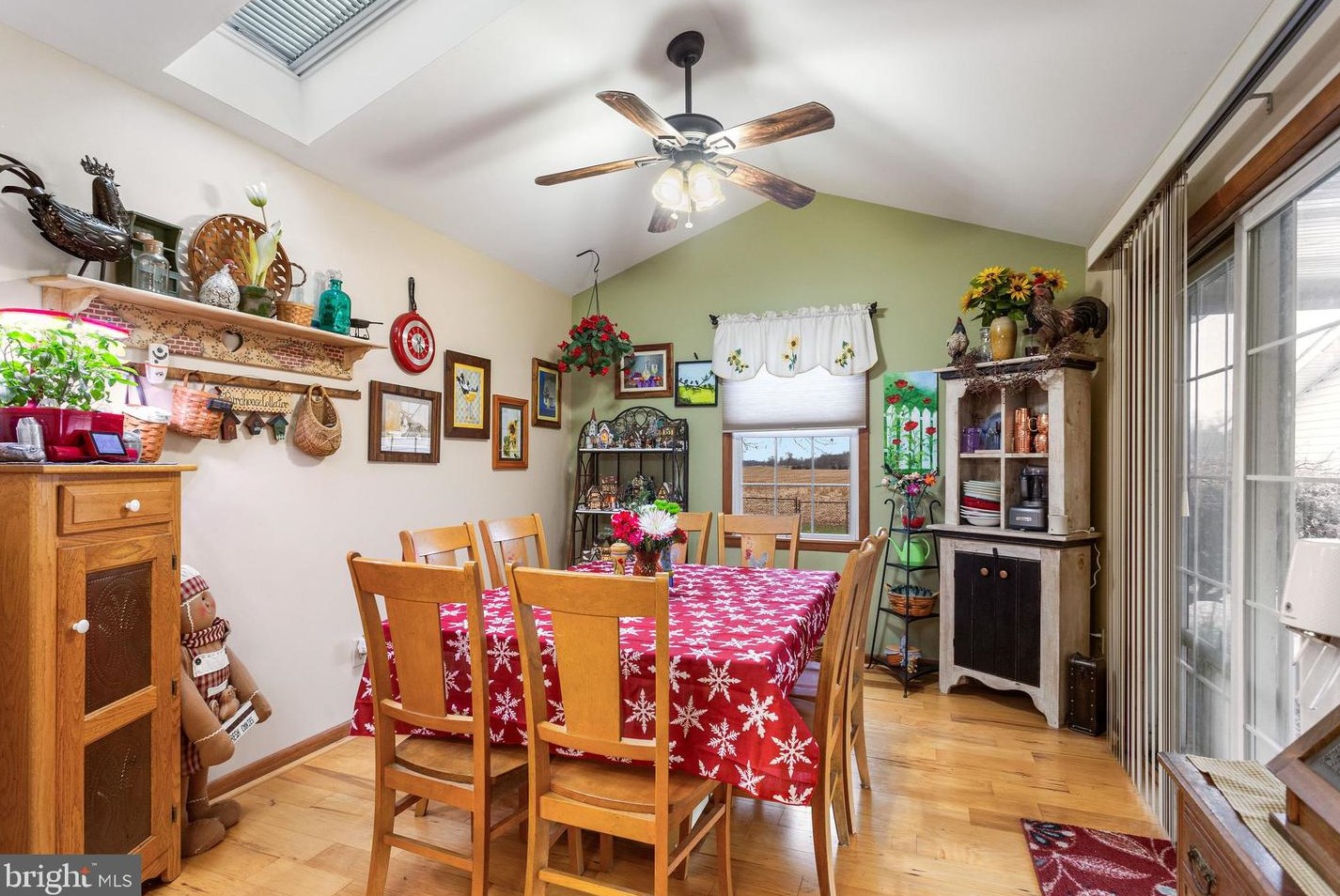 5748 Cumberland Hwy, Chambersburg PA  17202-7306 exterior