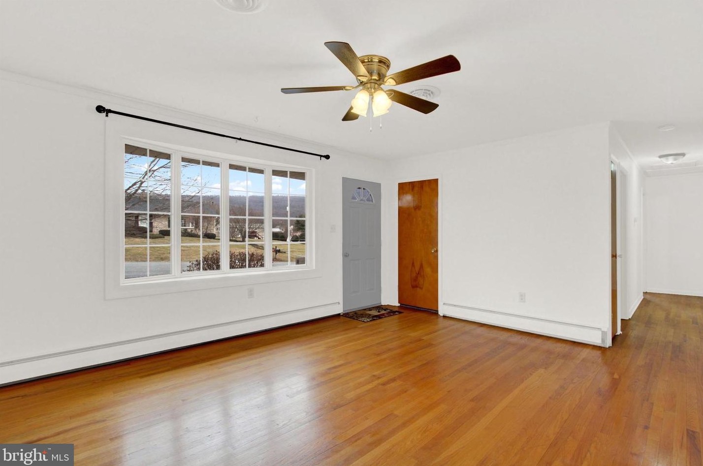 14125 Crest Ave, Roadside, PA 17268-9483