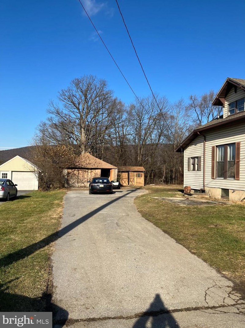 6941 Lincoln Way E, Fayetteville, PA 17222