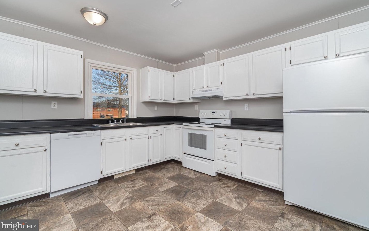 5075 Lincoln Way, Fayetteville PA  17222-1050 exterior