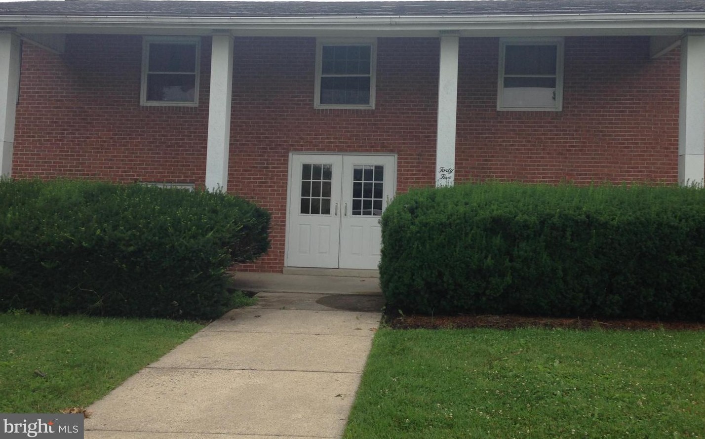 45 Eisenhower Dr #b-3, Chambersburg, PA 17201