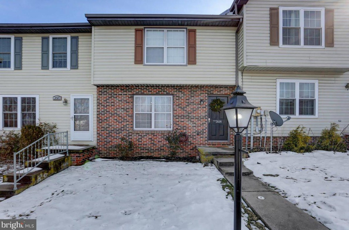 2608 Banbury Ln, Chambersburg, PA 17202-8136