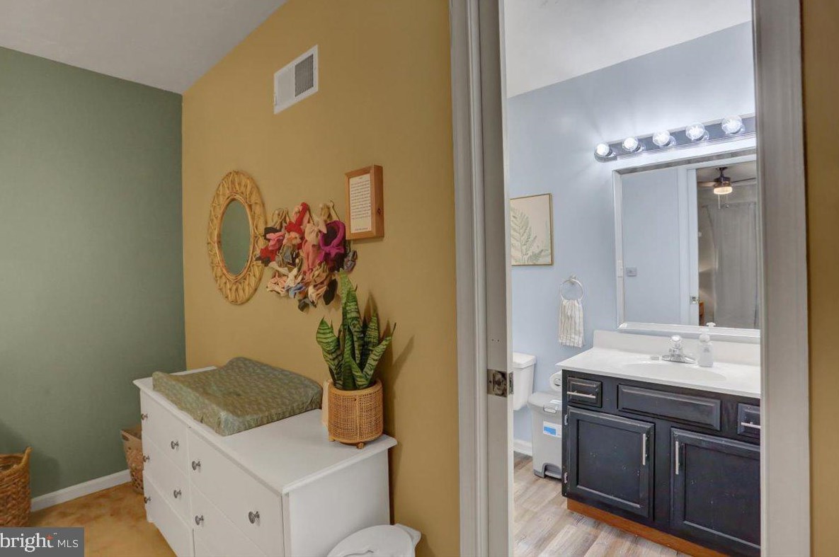 2608 Banbury Ln, Chambersburg PA  17202-8136 exterior