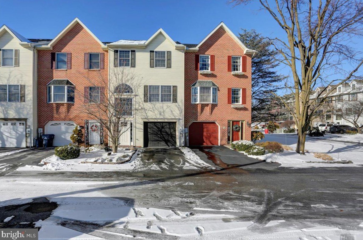 1563 Brechbill Rd, Chambersburg, PA 17202