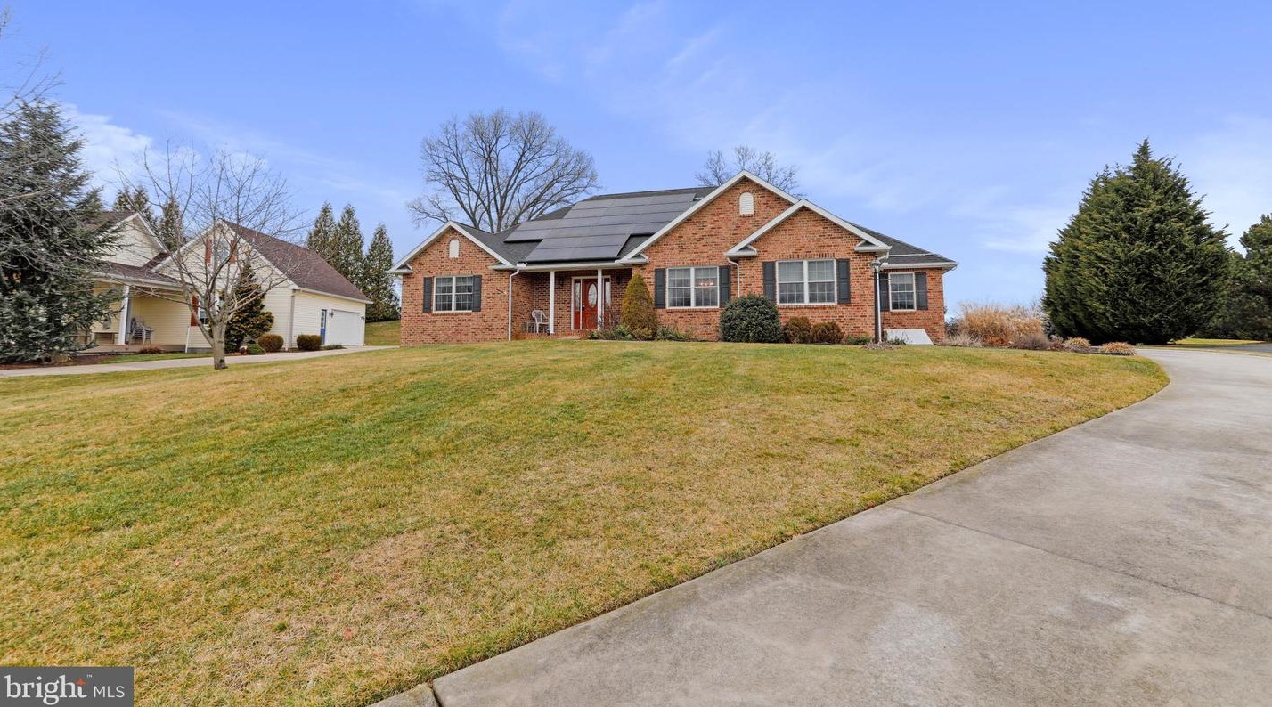 6510 Bent Oak Dr, Fayetteville, PA 17222-9463