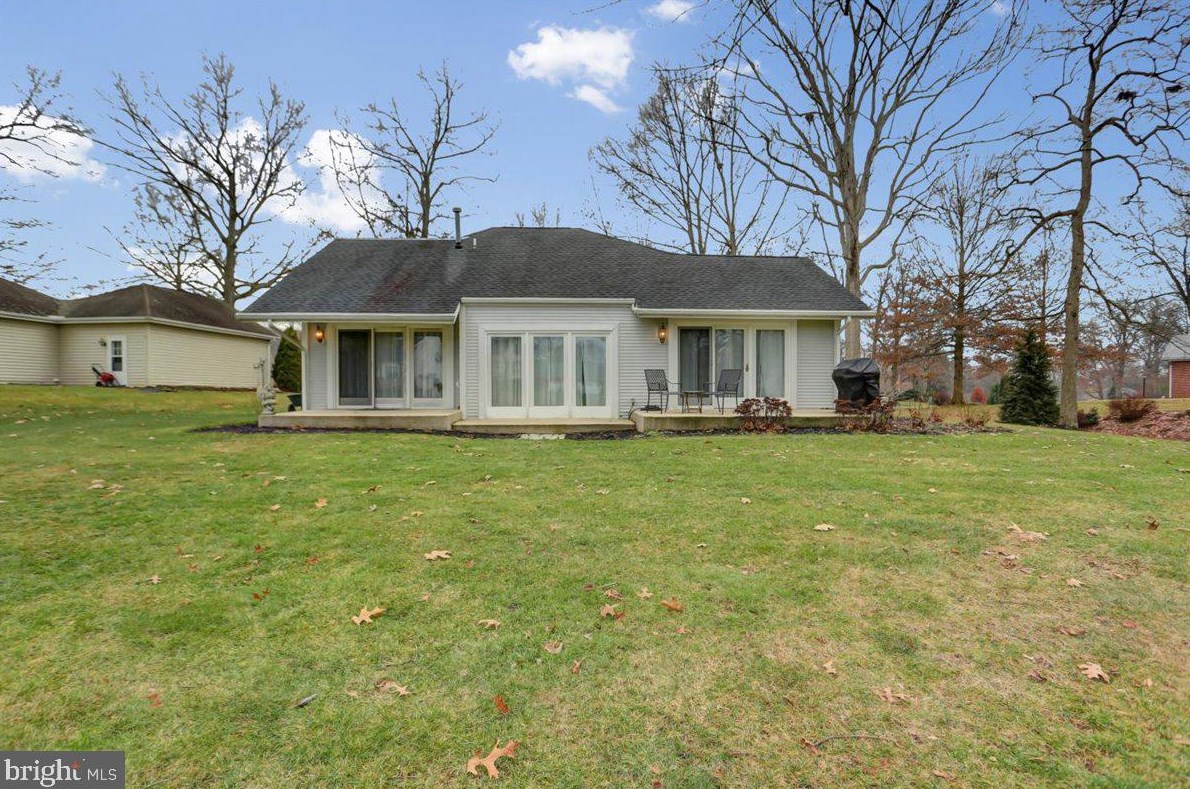 6715 Congressional Ter, Fayetteville, PA 17222-9404