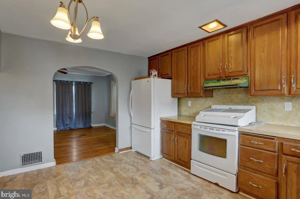 44 Conner Ave, Chambersburg PA  17201-2057 exterior