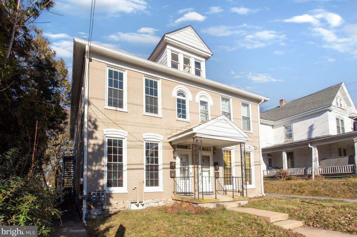 130-132 N Grant St, Roadside, PA 17268