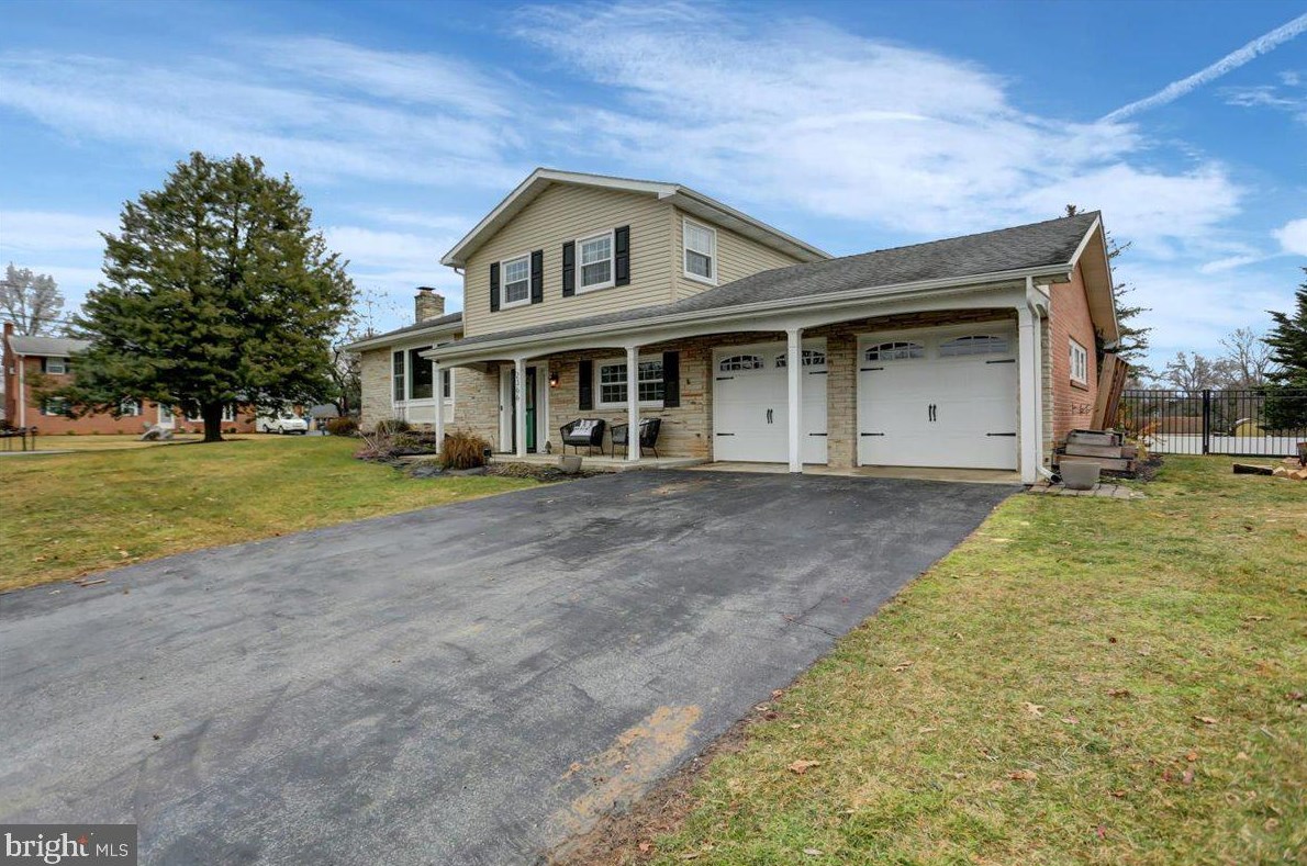 2366 High Ave, Chambersburg, PA 17201-8925