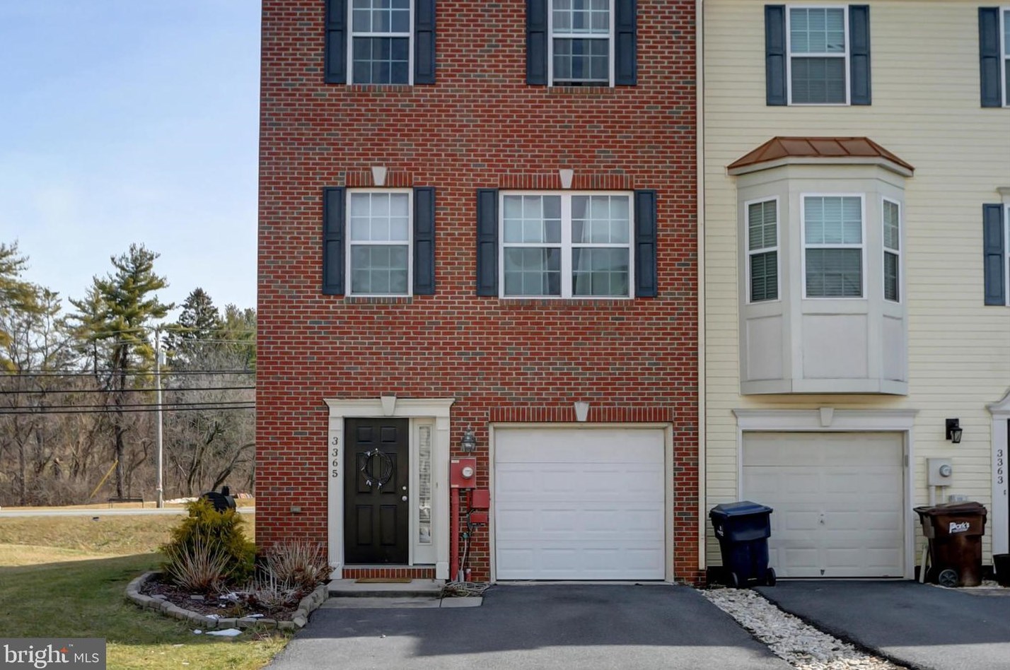 3365 Landmark Ct, Chambersburg, PA 17201-7935