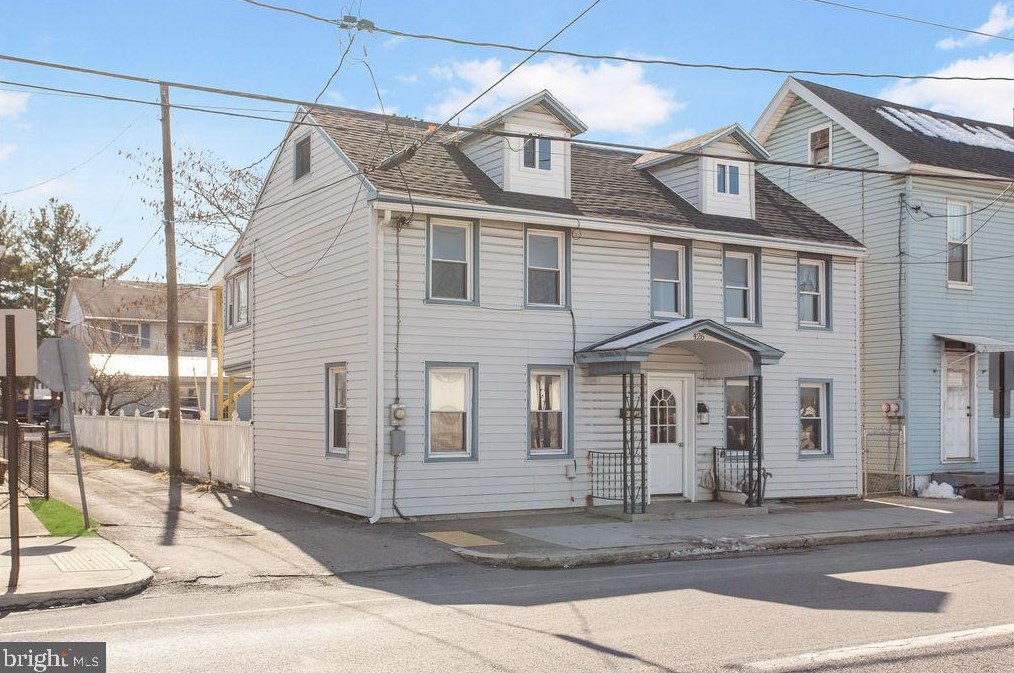 426 Queen St, Chambersburg, PA 17201-2326
