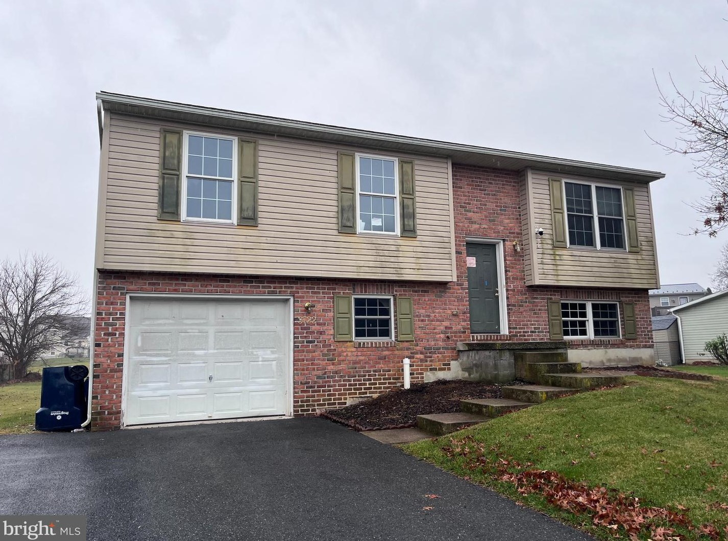 3722 Mountain Shadow Dr, Fayetteville, PA 17222-9329
