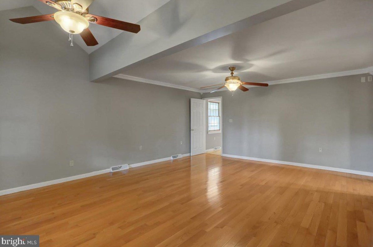 2065 Loop Rd, Chambersburg PA  17202-8842 exterior