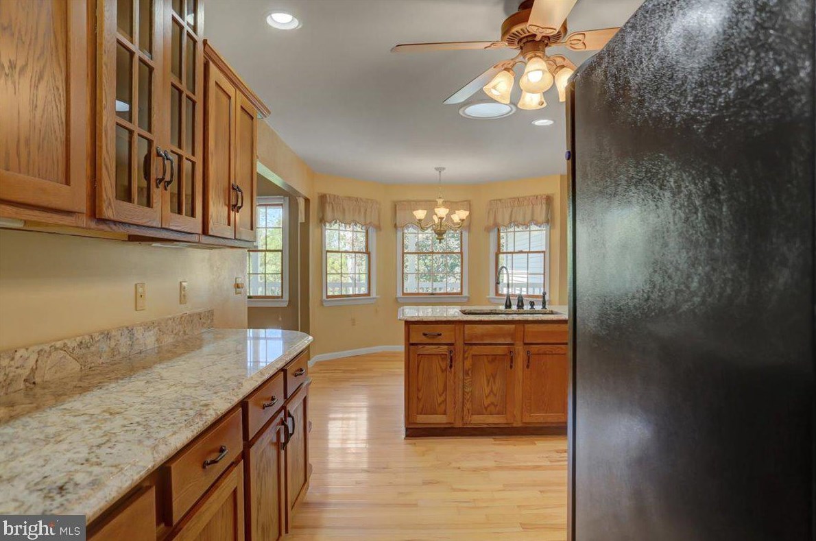 2065 Loop Rd, Chambersburg PA  17202-8842 exterior