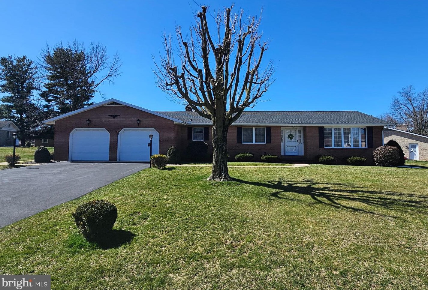 585 Meadowview Cir, Upton, PA 17225-1031
