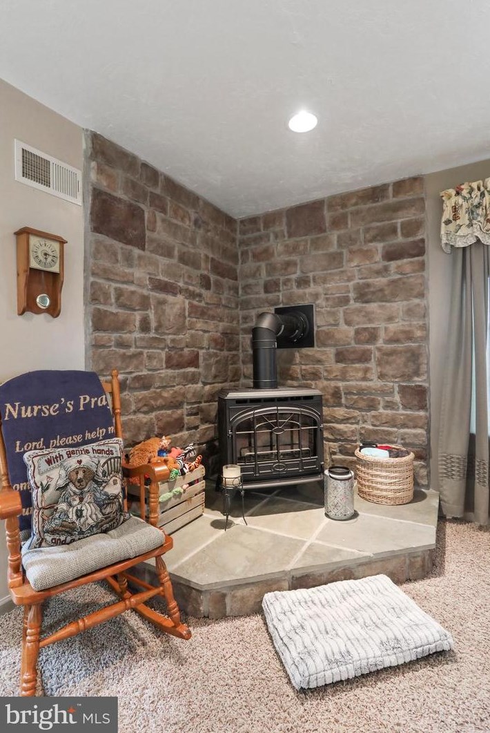 180 Buckingham Dr, Chambersburg PA  17201-8370 exterior