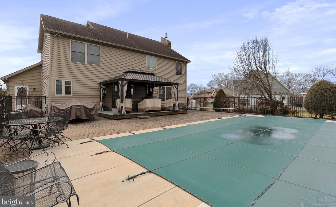 180 Buckingham Dr, Chambersburg PA  17201-8370 exterior
