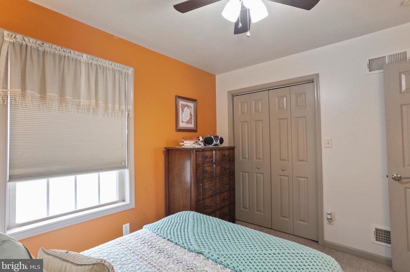 180 Buckingham Dr, Chambersburg PA  17201-8370 exterior