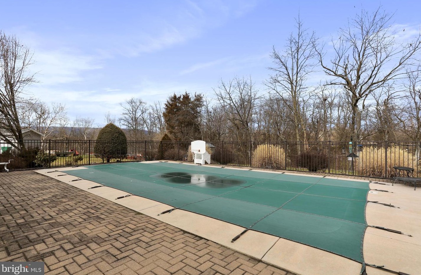 180 Buckingham Dr, Chambersburg PA  17201-8370 exterior