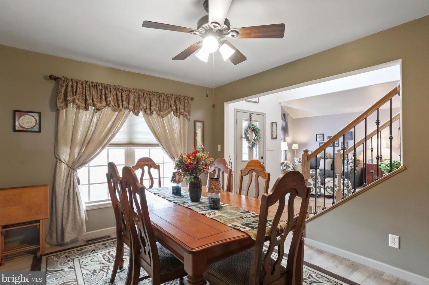 180 Buckingham Dr, Chambersburg PA  17201-8370 exterior