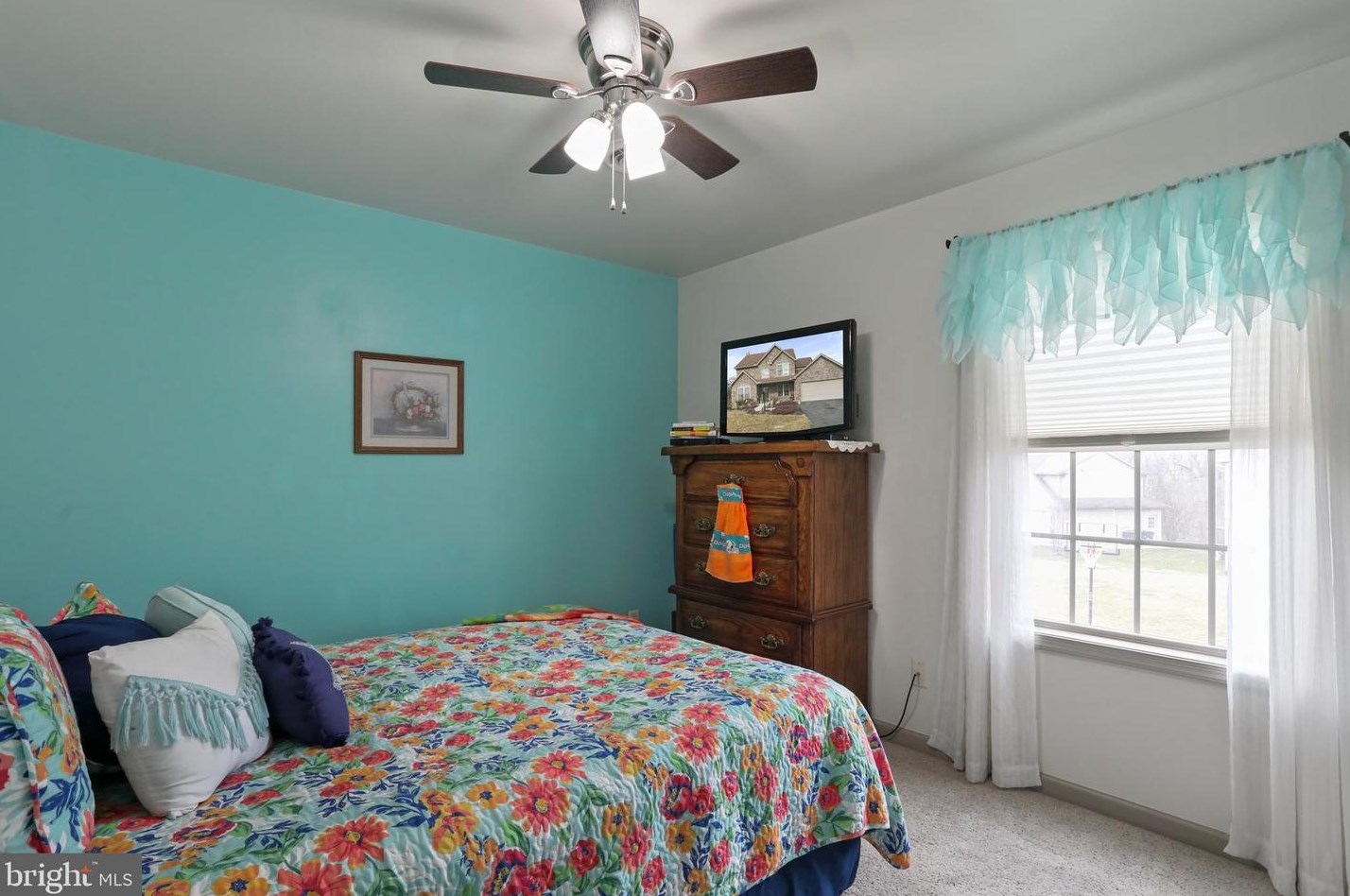 180 Buckingham Dr, Chambersburg PA  17201-8370 exterior