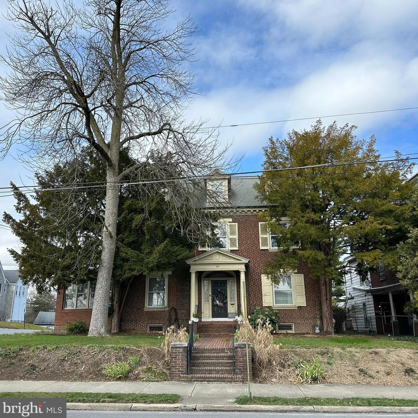 301 Philadelphia Ave, Chambersburg, PA 17201-1659