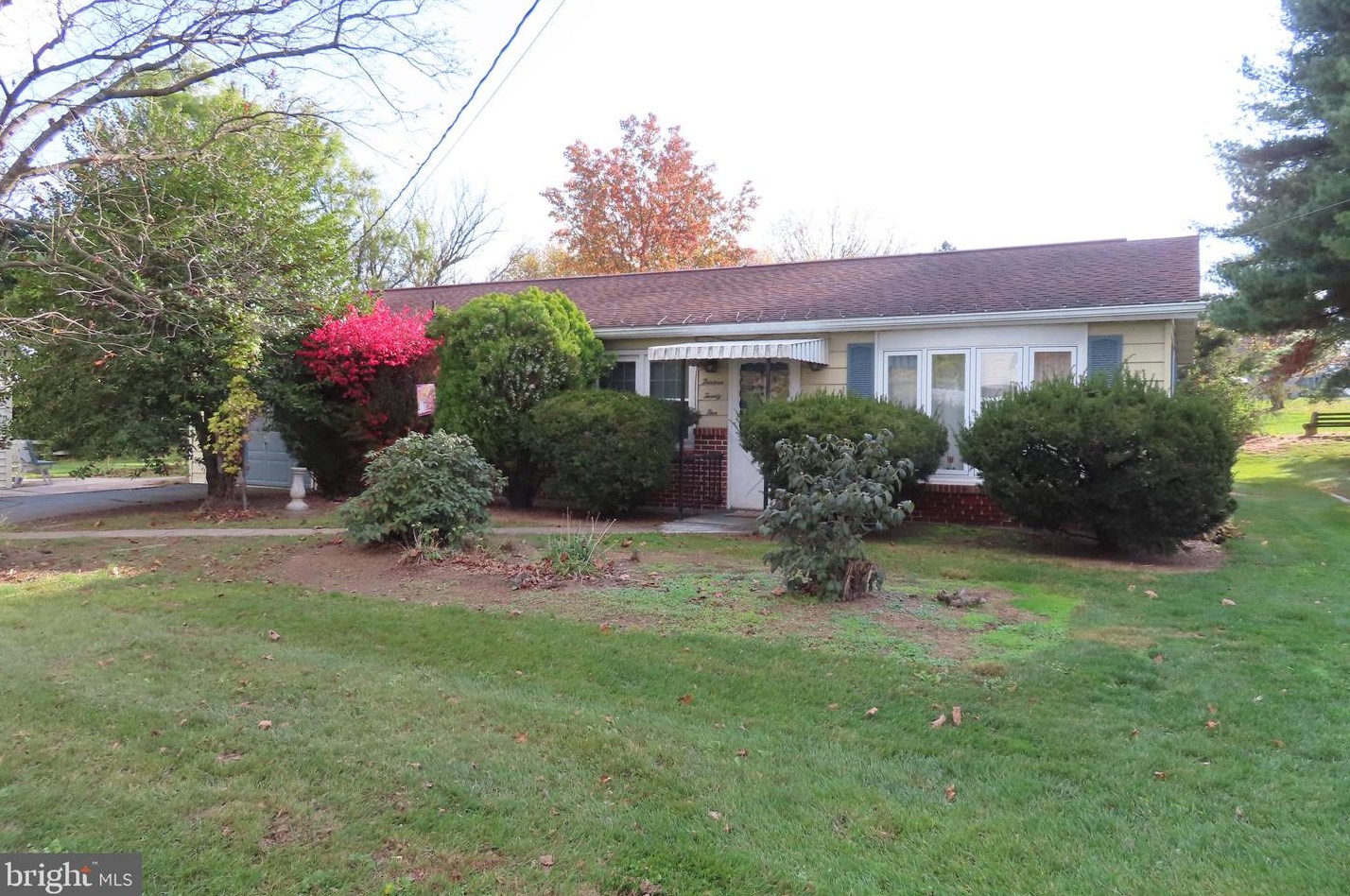 1325 Marvic Dr, Chambersburg, PA 17202-9454