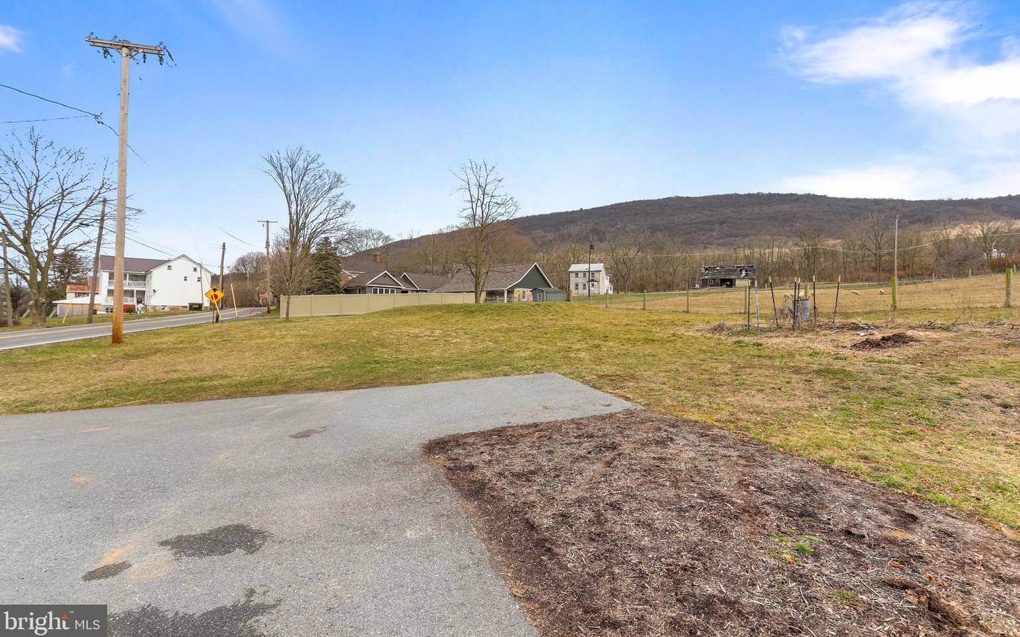 24950 Back Rd, Concord, PA 17217