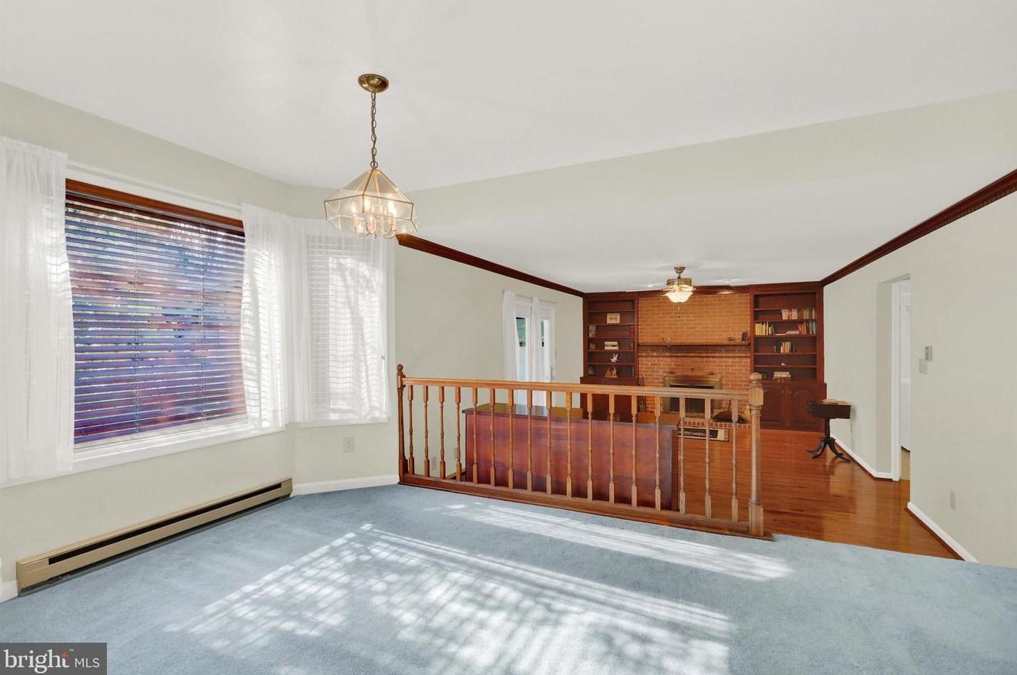 6180 Greenbriar Ln, Fayetteville, PA 17222-9678